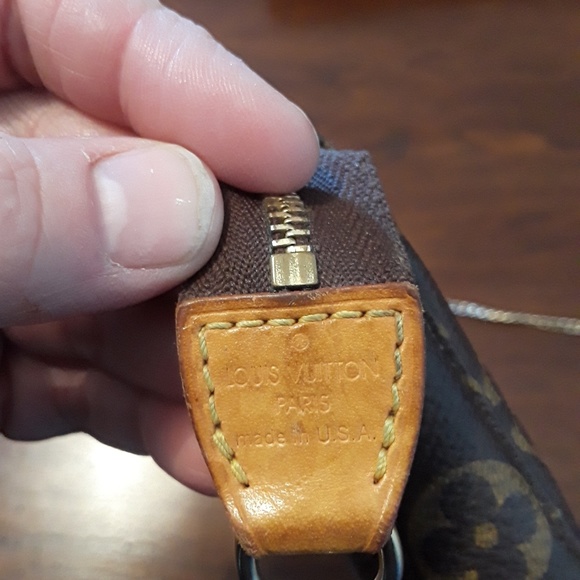 ***SOLD***Authentic Louis Vuitton pouch - Picture 4 of 6